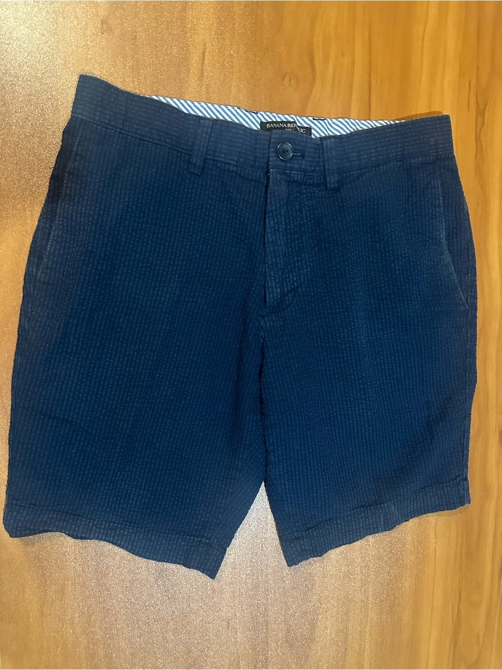 Banana Republic Men’s Seersucker Shorts - Size 30 - Navy Blue